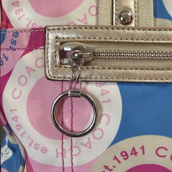 Coach Daisy scarf print purse - Picture 5 of 15